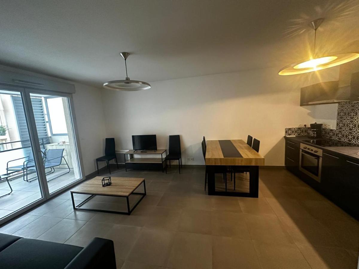 Apartment Superbe Terrasse 2p A 5 Min A Pied Du Vieux Nice, Du Port Et Du Tram *